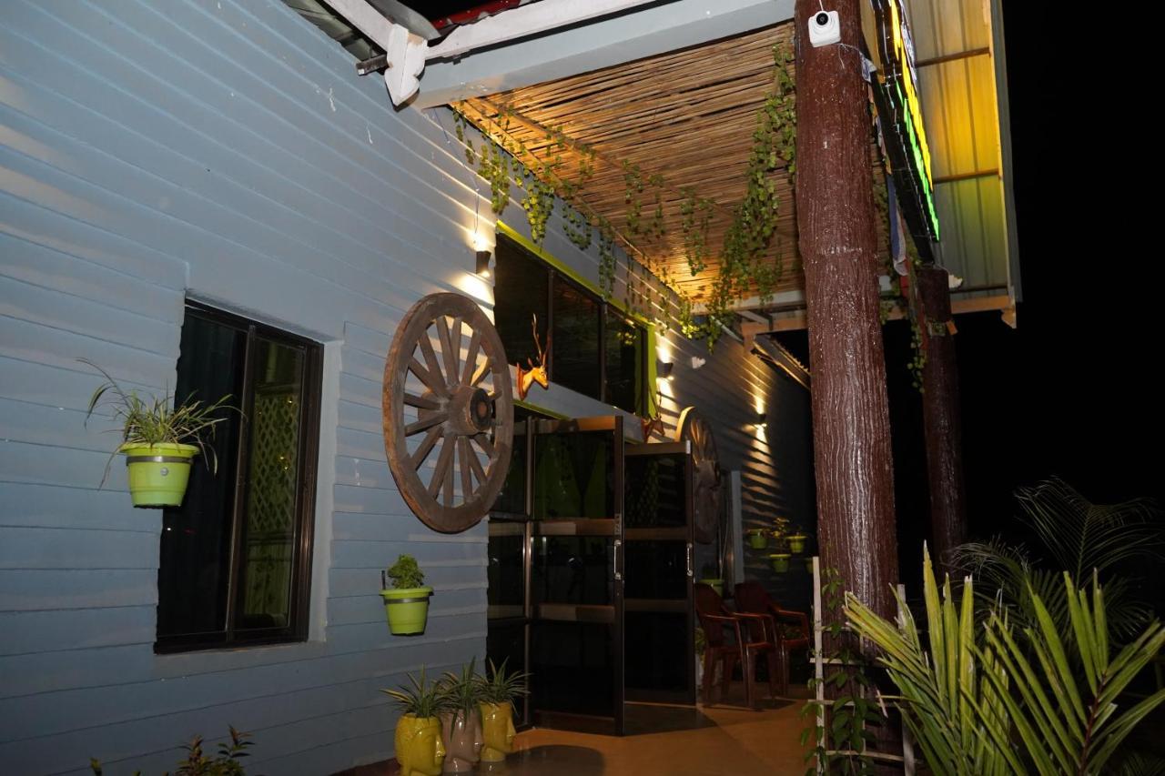 The Pugmark Wildlife Resort Jyoti Gaon Buitenkant foto